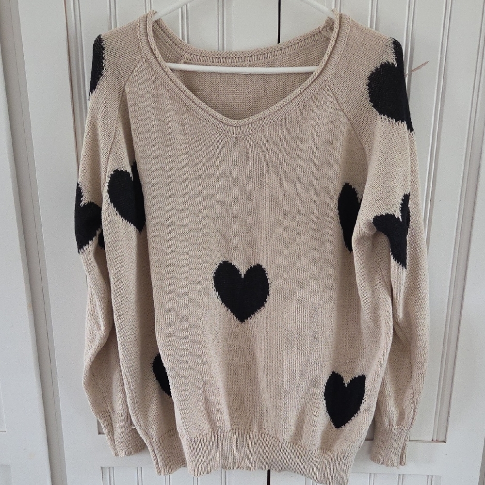 Womens Large Tan And Black Heart Sweatshirt Sweater